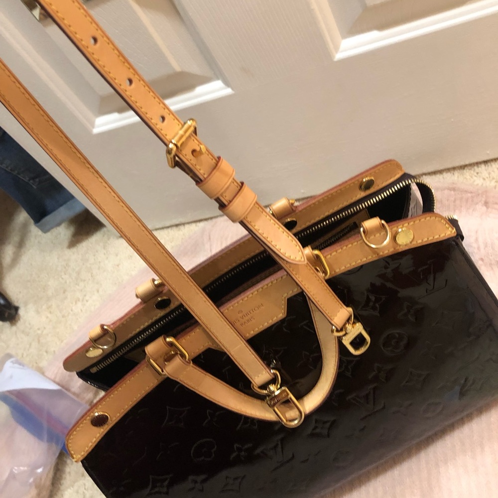 LOUIS VUITTON BREA AMARANTE MM